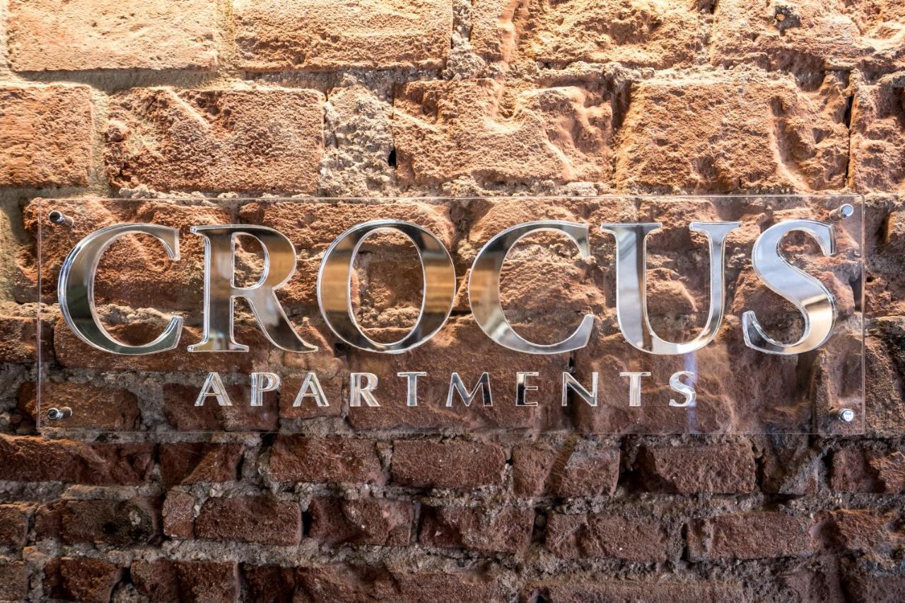 Crocus Apartments Сирмионе Екстериор снимка